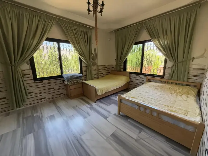 Luxury 4-Bedroom Villa with Private Pool and Garden - Exclusive Residence